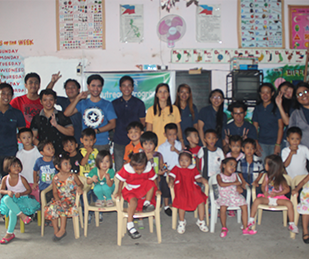 Employees and Children Class Picture